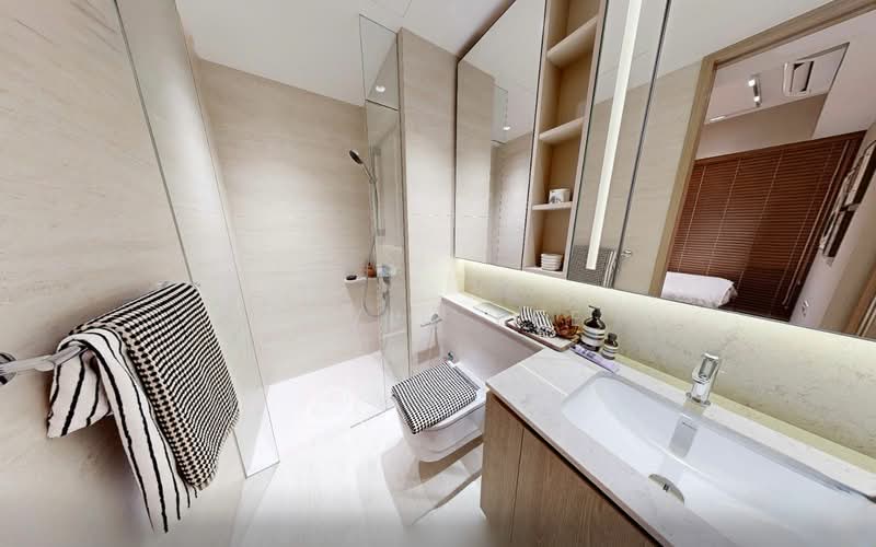🏆C.H.E.A.P! C.H.E.A.P! 2 BEDROOM PREMIUM @ BLOOMSBURY RESIDENCES🏆, , 2 Bedrooms, 678 sqft, Apartment For Sale, by Alvin Lee, 500109647 - Bathroom - PropertyGuru.com.sg