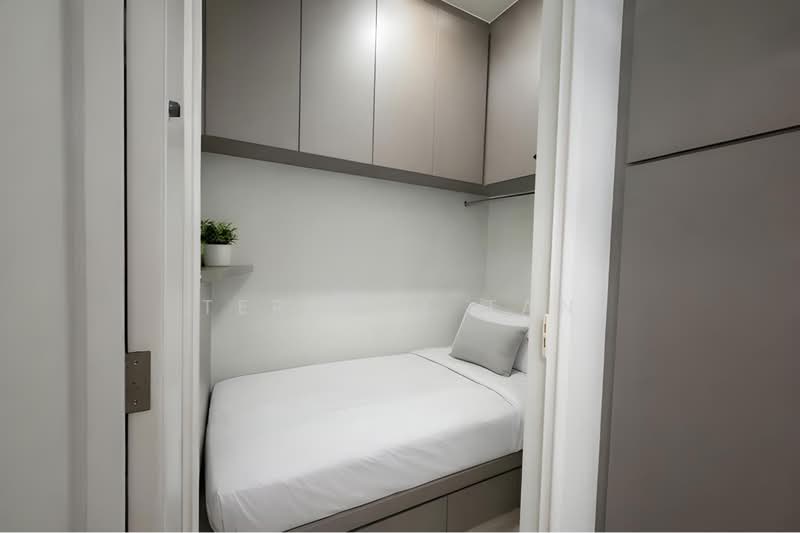 Caspian, 54 Lakeside Drive, 3 Bedrooms, 1,485 sqft, Condominium For Sale, by Terence Tan, 500109651 - Helpers/Utility Room - PropertyGuru.com.sg