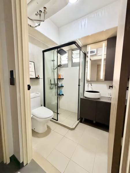 612A Tampines North Drive 1, 612A Tampines North Drive 1, 3 Bedrooms, 1,216 sqft, HDB Flat For Sale, by Regina Huang, 500109655 - Bathroom - PropertyGuru.com.sg