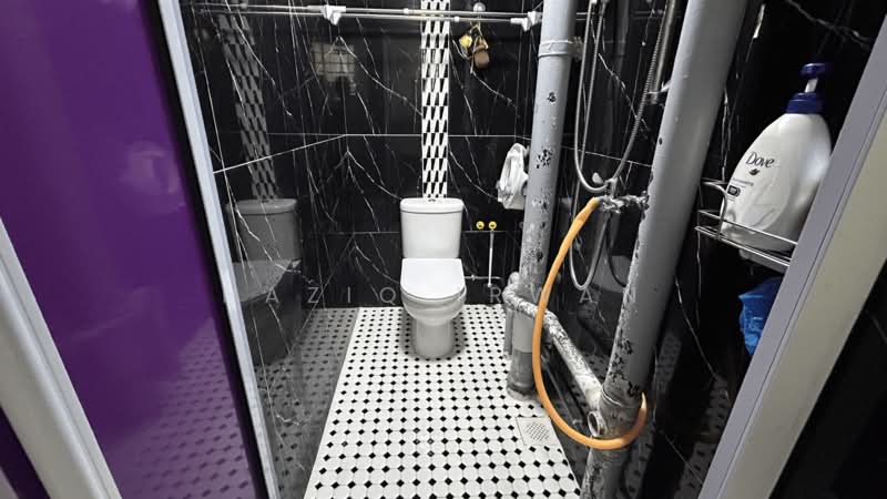 28 Jalan Klinik, 28 Jalan Klinik, 2 Bedrooms, 624 sqft, HDB Flat For Sale, by Haziq Irwan, 500109658 - Bathroom - PropertyGuru.com.sg