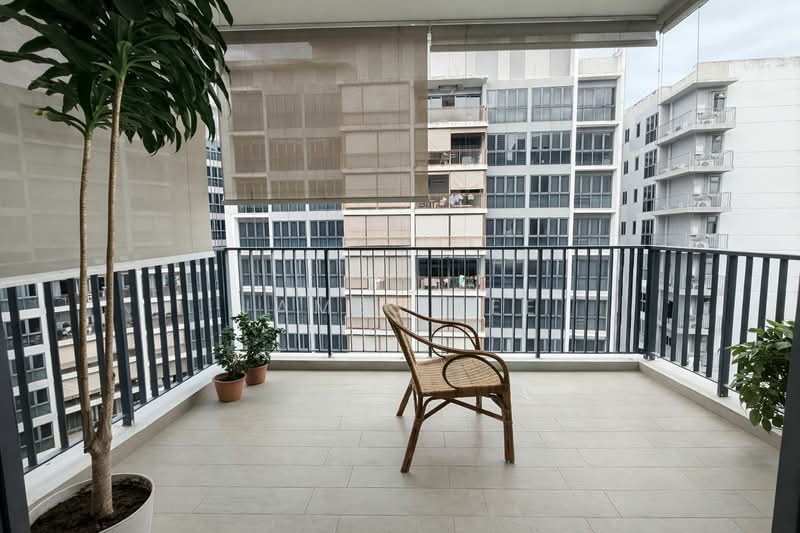 Signature At Yishun, 29 Yishun Street 51, 3 Bedrooms, 947 sqft, Executive Condominium For Sale, by James Lee, 500109682 - Balcony - PropertyGuru.com.sg