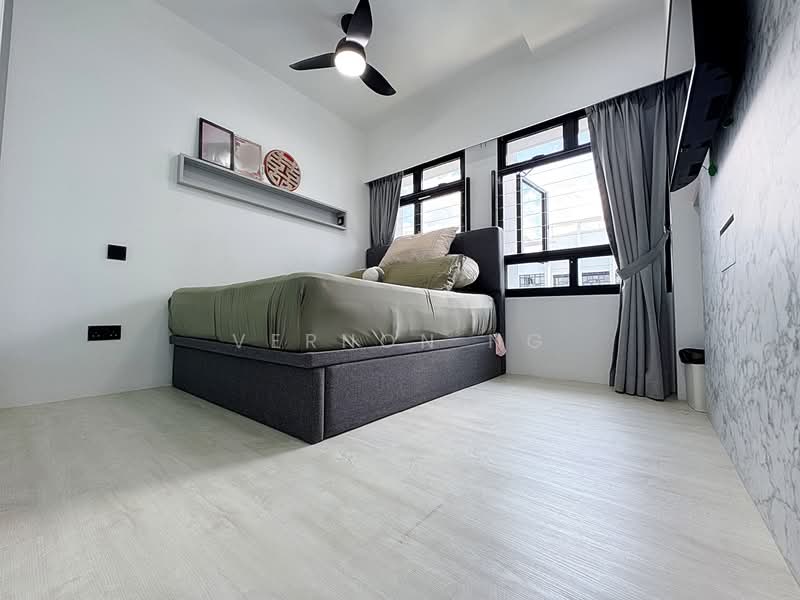 221A Bedok Central, 221A Bedok Central, 3 Bedrooms, 936 sqft, HDB Flat For Sale, by Vernon Ng, 500109689 - Master Bedroom - PropertyGuru.com.sg