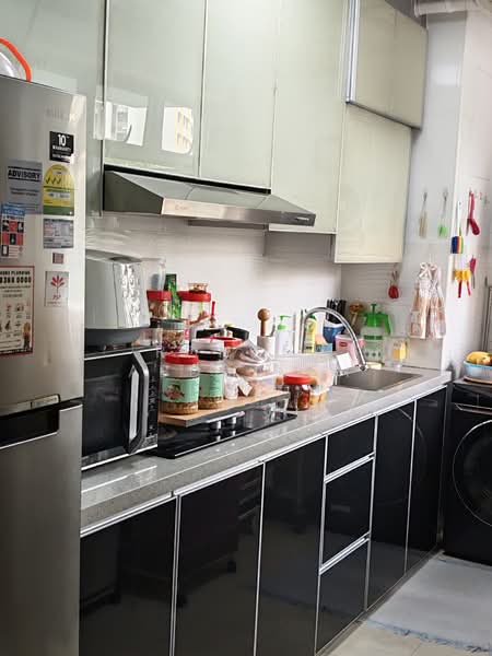 439A Bukit Batok West Avenue 8, 439A Bukit Batok West Avenue 8, 1 Bedroom, 505 sqft, HDB Flat For Sale, by Rohana Abdullah, 500109693 - Kitchen - PropertyGuru.com.sg