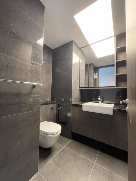 The M, 32 Middle Road, Studio, 409 sqft, Condominium For Rent, by Adrian Lee, 500109695 - Bathroom - PropertyGuru.com.sg