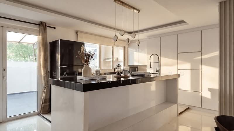 For Sale - Golden Hill Estate