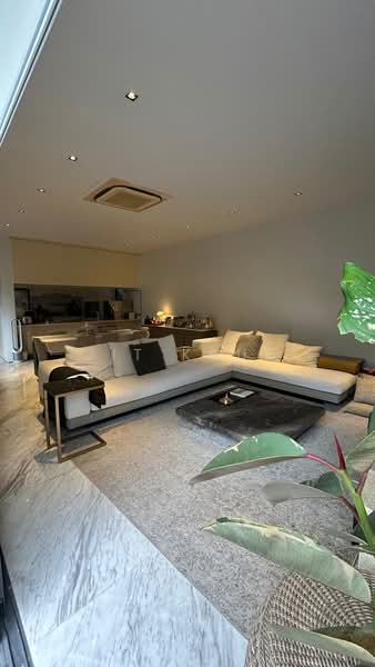 Toh Estate, Toh Drive, 6 Bedrooms, 6,997 sqft, Cluster House For Sale, by Jit Kaur, 500109712 - Living Room - PropertyGuru.com.sg