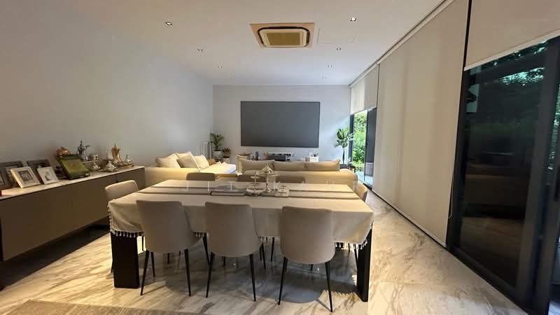Toh Estate, Toh Drive, 6 Bedrooms, 6,997 sqft, Cluster House For Sale, by Jit Kaur, 500109712 - Living Room - PropertyGuru.com.sg