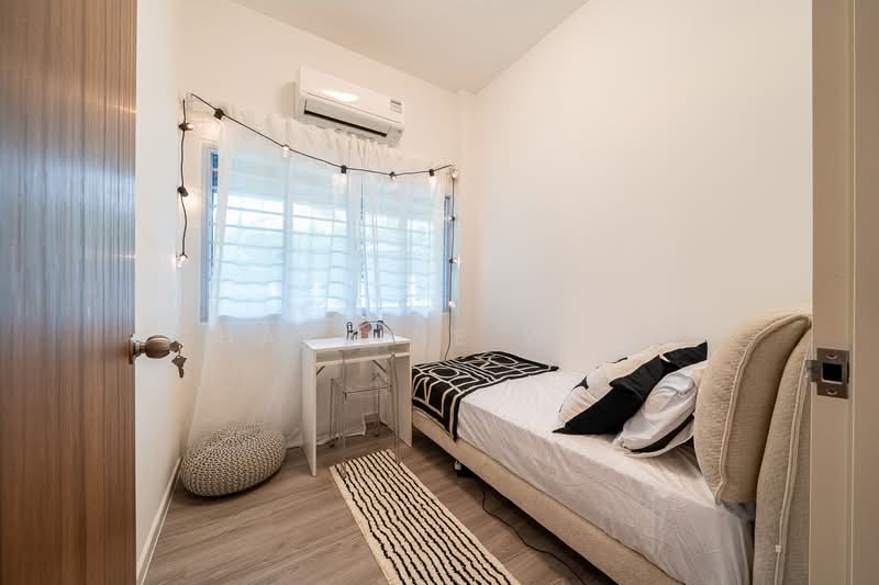 Terang Bulan Avenue, Terang Bulan Avenue, 6 Bedrooms, 3,500 sqft, Corner Terrace For Rent, by Charline Wong, 500109716 - Bedroom - PropertyGuru.com.sg