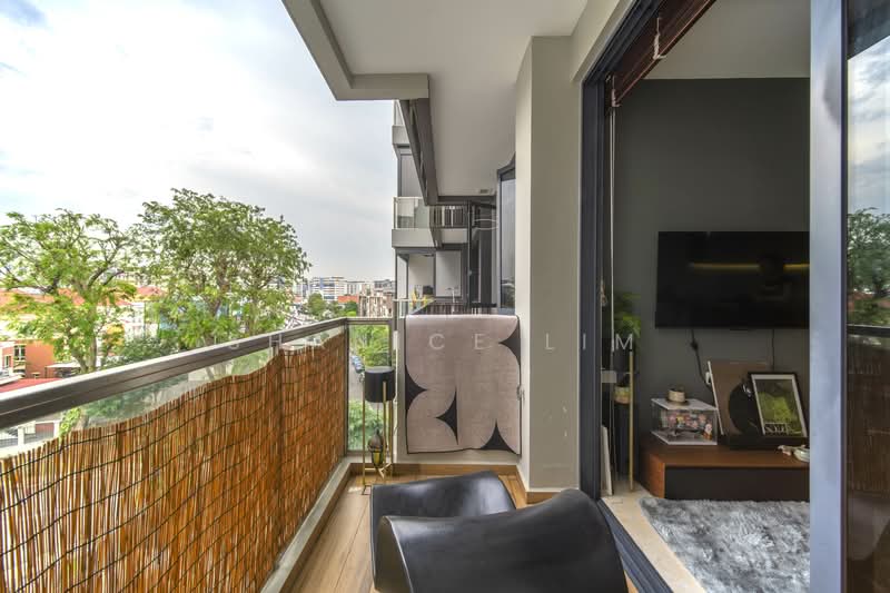 Urban Treasures, 205 Jalan Eunos, 1 Bedroom, 517 sqft, Condominium For Rent, by Shanice Lim, 500109717 - Balcony - PropertyGuru.com.sg