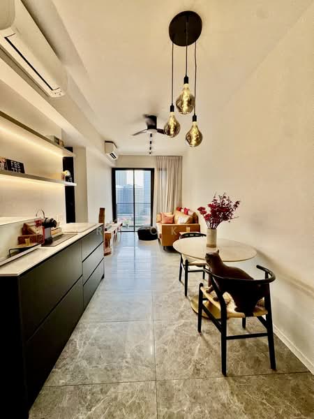 The M, 30 Middle Road, 2 Bedrooms, 743 sqft, Condominium For Rent, by Derrick Sim, 500109727 - Living Room - PropertyGuru.com.sg