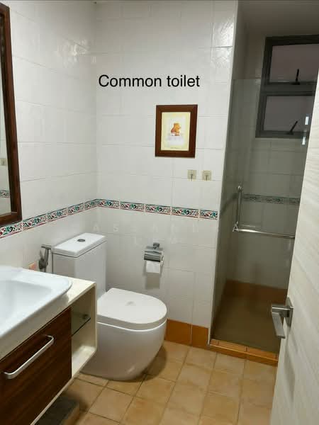 The Florida, 76 Hougang Avenue 7, 3 Bedrooms, 1,390 sqft, Condominium For Rent, by Cassandra Lim, 500109730 - Bathroom - PropertyGuru.com.sg