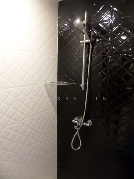 International Plaza, 10 Anson Road, 3 Bedrooms, 1,033 sqft, Apartment For Sale, by Vanessa Lim, 500109734 - Bathroom - PropertyGuru.com.sg