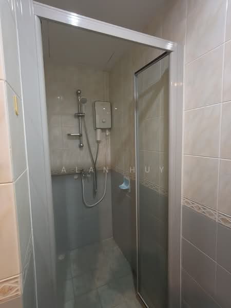 Simsville, 2 Geylang East Avenue 2, Room Rental, 200 sqft, Condominium For Rent, by Alan Huy, 500109743 - Bathroom - PropertyGuru.com.sg