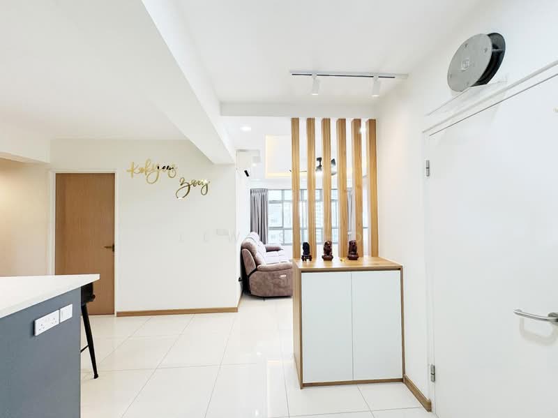 618B Tampines Street 61, 618B Tampines Street 61, 3 Bedrooms, 1,001 sqft, HDB Flat For Sale, by Lewis Ho, 500109750 - Living Room - PropertyGuru.com.sg