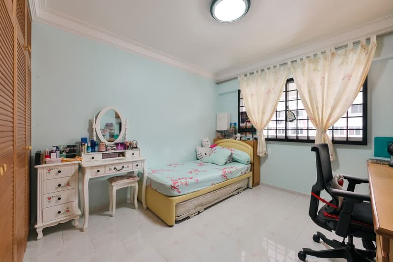 449 Hougang Avenue 10, 449 Hougang Avenue 10, 3 Bedrooms, 1,572 sqft, HDB Flat For Sale, by Lauren Lim, 500109751 - Bedroom - PropertyGuru.com.sg