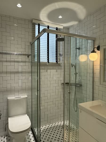 Emerald East, 8D Tanjong Rhu Road, 4 Bedrooms, 2,077 sqft, Apartment For Rent, by Pauline Lo, 500109763 - Bathroom - PropertyGuru.com.sg