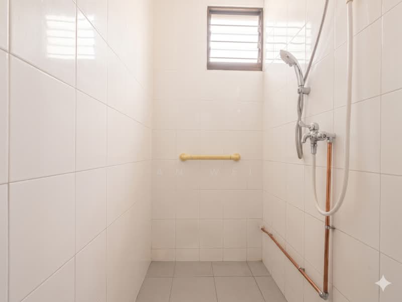 507 Bukit Batok Street 52, 507 Bukit Batok Street 52, 2 Bedrooms, 786 sqft, HDB Flat For Sale, by Tan Wei, 500109764 - Bathroom - PropertyGuru.com.sg