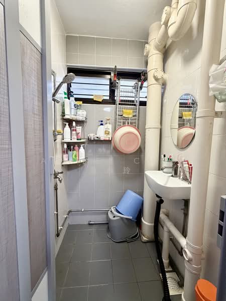 501 Bedok North Street 3, 501 Bedok North Street 3, 2 Bedrooms, 635 sqft, HDB Flat For Sale, by Ashley Chai 蔡忝玲, 500109765 - Bathroom - PropertyGuru.com.sg