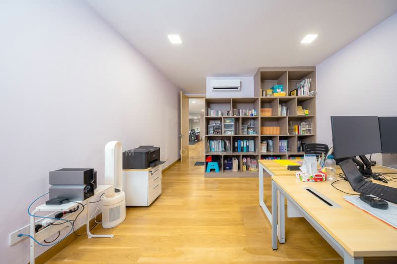 Serangoon Gardens Estate, , 7 Bedrooms, 9,600 sqft, Semi-Detached House For Sale, by Lim Rong Jie, 500109775 - Study - PropertyGuru.com.sg