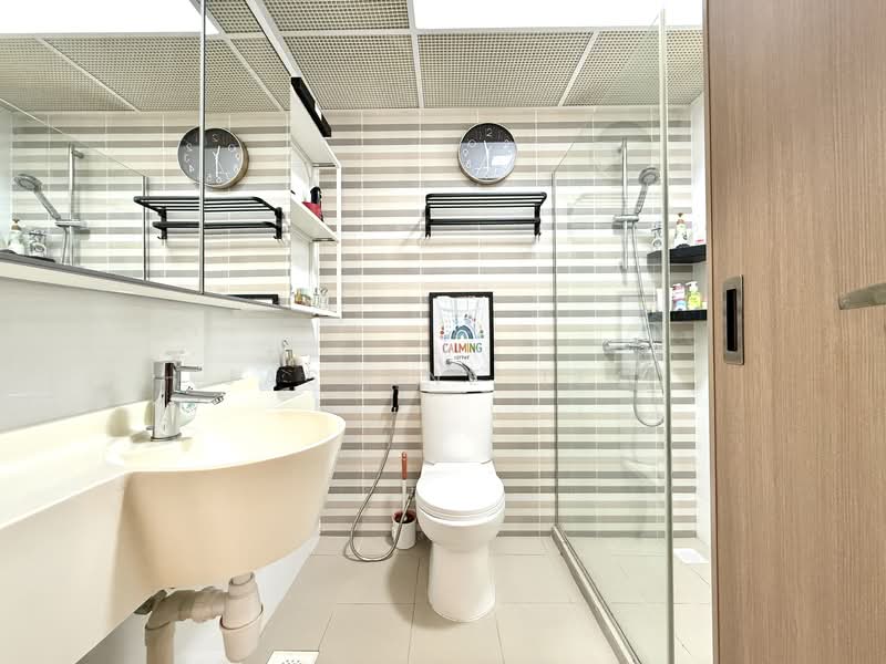 420A Northshore Drive, 420A Northshore Drive, 3 Bedrooms, 1,206 sqft, HDB Flat For Rent, by Jasmine Teo, 500109786 - Bathroom - PropertyGuru.com.sg