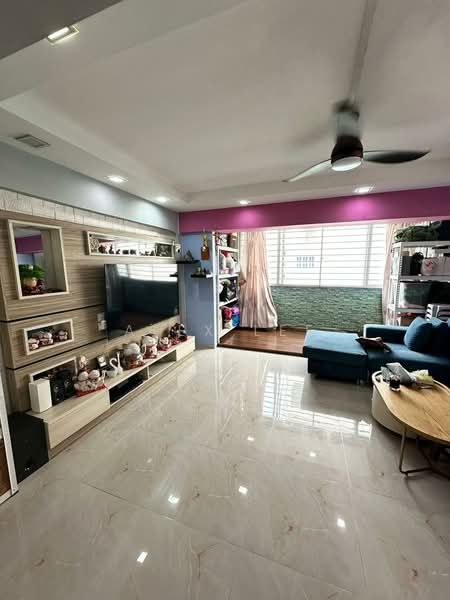 336 Jurong East Avenue 1, 336 Jurong East Avenue 1, 3 Bedrooms, 1,603 sqft, HDB Flat For Sale, by Alex Lee, 500109788 - Living Room - PropertyGuru.com.sg