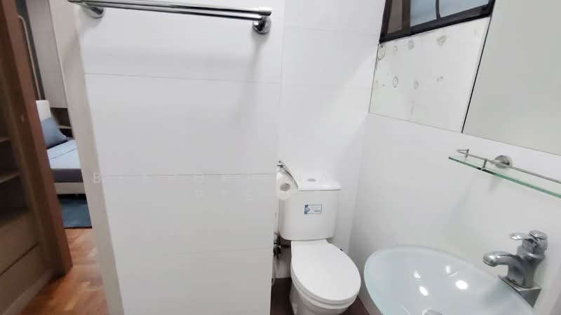 Parc Oasis, 49 Jurong East Avenue 1, Room Rental, 100 sqft, Condominium For Rent, by Bespoke Habitat Pte Ltd, 500109793 - 15-04 MBR6 - PropertyGuru.com.sg