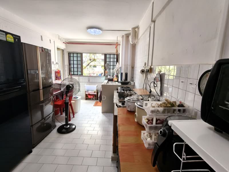 481 Jurong West Street 41, 481 Jurong West Street 41, 2 Bedrooms, 882 sqft, HDB Flat For Sale, by Melinda Choo, 500109797 - Kitchen - PropertyGuru.com.sg