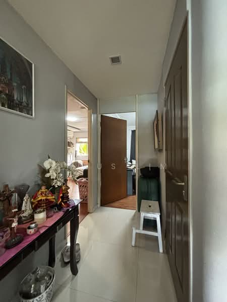 135 Pasir Ris Street 11, 135 Pasir Ris Street 11, 4 Bedrooms, 1,582 sqft, HDB Flat For Sale, by Cyrus Lim, 500109798 - Entrance - PropertyGuru.com.sg