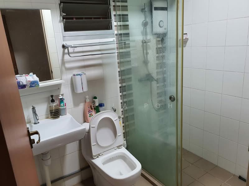 504D Yishun Street 51, 504D Yishun Street 51, 3 Bedrooms, 1,001 sqft, HDB Flat For Sale, by Stella Poh, 500109803 - Bathroom - PropertyGuru.com.sg