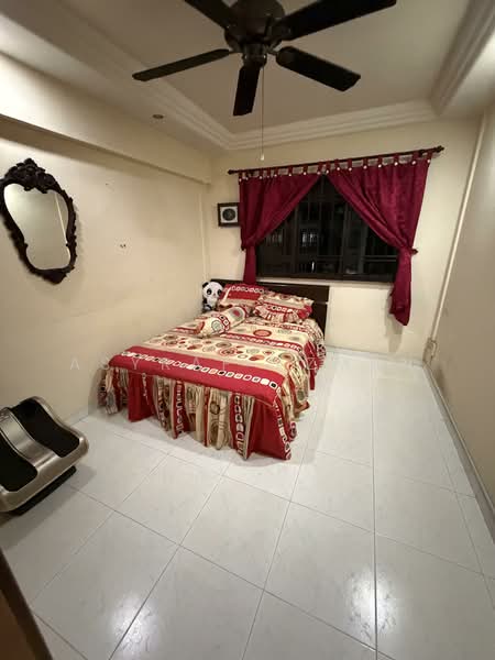 584 Woodlands Drive 16, 584 Woodlands Drive 16, 3 Bedrooms, 979 sqft, HDB Flat For Sale, by Asyraf Azman, 500109820 - Bedroom - PropertyGuru.com.sg