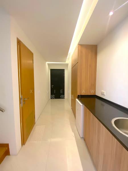 Orchard Scotts, 11 Anthony Road, 4 Bedrooms, 3,369 sqft, Condominium For Rent, by Xavier Aw (欧伟廷), 500109825 - Corridor - PropertyGuru.com.sg