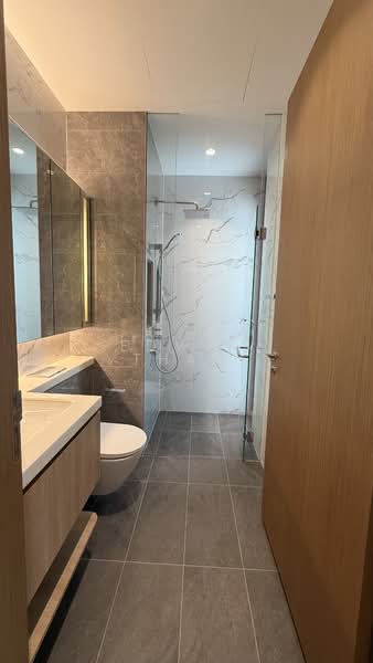 Sanctuary @ Newton, 2 Surrey Rd, 2 Bedrooms, 807 sqft, Condominium For Rent, by Edwin Tham, 500109829 - Bathroom - PropertyGuru.com.sg