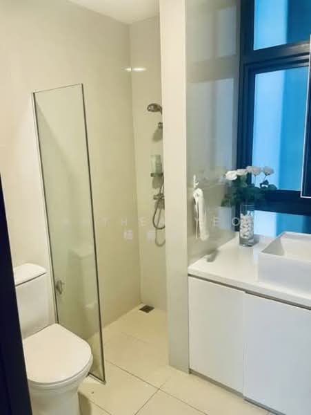 Domus, 8 Irrawaddy Road, 2 Bedrooms, 904 sqft, Condominium For Rent, by Anthea Yeo 杨丽娇, 500109830 - Bathroom - PropertyGuru.com.sg