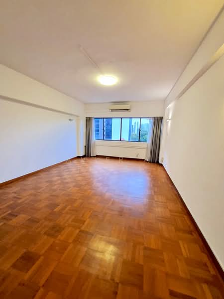 The Cairnhill, 4 Cairnhill Rise, 4 Bedrooms, 2,809 sqft, Condominium For Rent, by Xavier Aw (欧伟廷), 500109851 - Living Room - PropertyGuru.com.sg