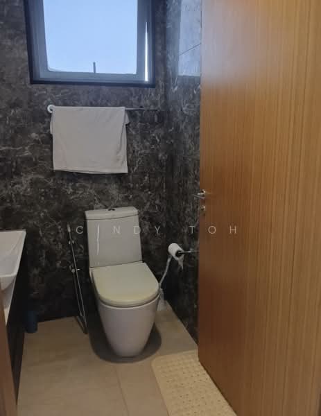 Waterfront Isle, 738 Bedok Reservoir Road, 2 Bedrooms, 904 sqft, Condominium For Rent, by Cindy Toh, 500109860 - Bathroom - PropertyGuru.com.sg