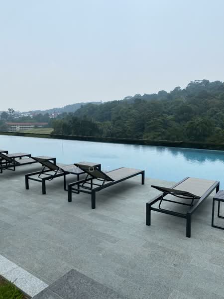 Midwood, 10 Hillview Rise, 2 Bedrooms, 700 sqft, Condominium For Sale, by May Pak Kwon Mei, 500109877 - Pool - PropertyGuru.com.sg