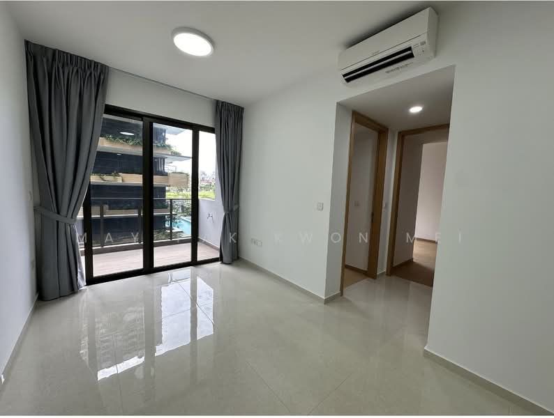 Midwood, 10 Hillview Rise, 2 Bedrooms, 700 sqft, Condominium For Sale, by May Pak Kwon Mei, 500109877 - Balcony - PropertyGuru.com.sg