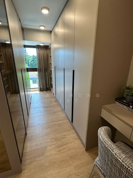 Shrewsbury Road, Shrewsbury Road, 5 Bedrooms, 6,062 sqft, Terraced House For Sale, by Seah Hong Kiat, 500109882 - Wak-in Wardrobe - PropertyGuru.com.sg