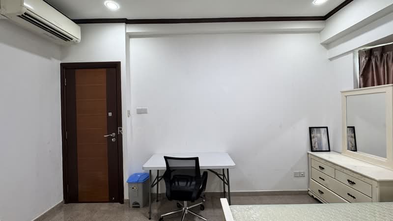 Mendon Spring, 198 Pasir Panjang Road, 3 Bedrooms, 1,066 sqft, Condominium For Rent, by Robin Ooi, 500109885 - PropertyGuru.com.sg