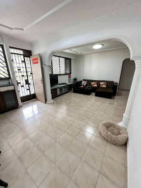 888 Tampines Street 81, 888 Tampines Street 81, 3 Bedrooms, 1,119 sqft, HDB Flat For Sale, by Sabrina Chua, 500109886 - Living Room - PropertyGuru.com.sg