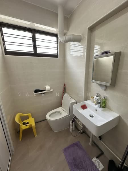 888 Tampines Street 81, 888 Tampines Street 81, 3 Bedrooms, 1,119 sqft, HDB Flat For Sale, by Sabrina Chua, 500109886 - Bathroom - PropertyGuru.com.sg