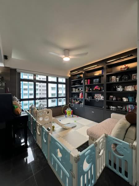 997B Buangkok Crescent, 997B Buangkok Crescent, 3 Bedrooms, 1,001 sqft, HDB Flat For Sale, by Yeo Tong Boon, 500109888 - Living Room - PropertyGuru.com.sg