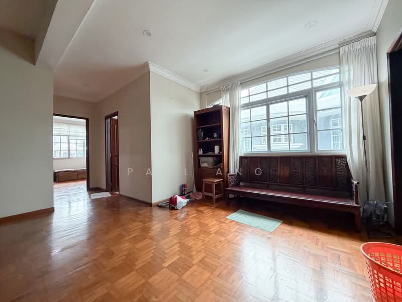 Jalan Malu-malu, , 5 Bedrooms, 3,900 sqft, Semi-Detached House For Sale, by Paul Ang, 500109898 - Living Room - PropertyGuru.com.sg