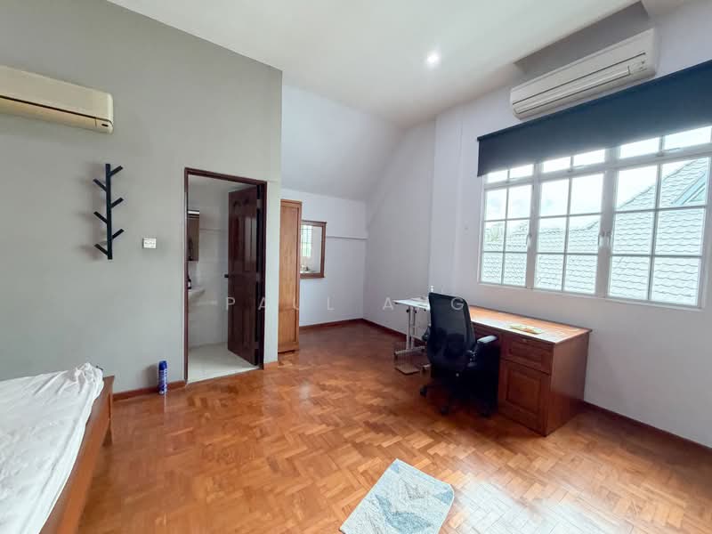 Jalan Malu-malu, , 5 Bedrooms, 3,900 sqft, Semi-Detached House For Sale, by Paul Ang, 500109898 - Bedroom - PropertyGuru.com.sg