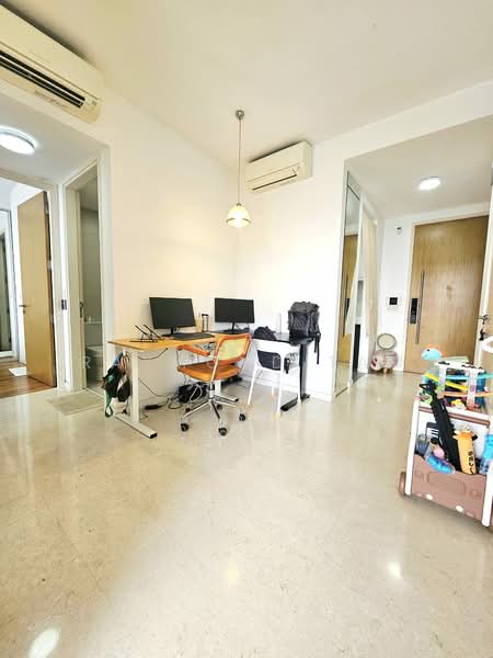 Skies Miltonia, 31 Miltonia Close, 2 Bedrooms, 711 sqft, Condominium For Sale, by Raymond Tan, 500109914 - Dining/Study - PropertyGuru.com.sg