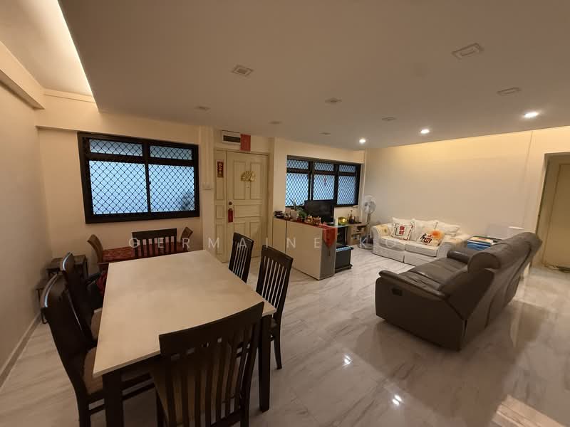 151 Jalan Teck Whye, 151 Jalan Teck Whye, 3 Bedrooms, 1,076 sqft, HDB Flat For Sale, by Germaine Koh, 500109915 - Living Room - PropertyGuru.com.sg