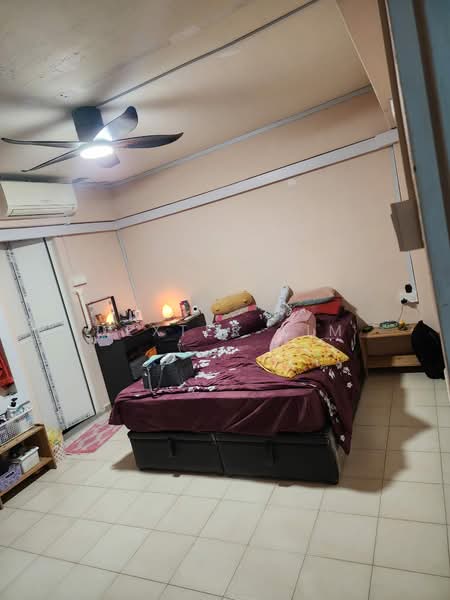 168 Woodlands Street 11, 168 Woodlands Street 11, 2 Bedrooms, 1,054 sqft, HDB Flat For Rent, by Dexter Lim, 500109925 - Bedroom - PropertyGuru.com.sg