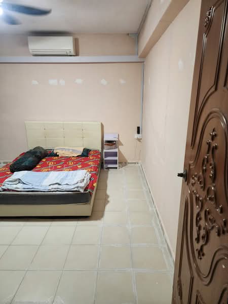 168 Woodlands Street 11, 168 Woodlands Street 11, 2 Bedrooms, 1,054 sqft, HDB Flat For Rent, by Dexter Lim, 500109925 - Bedroom - PropertyGuru.com.sg