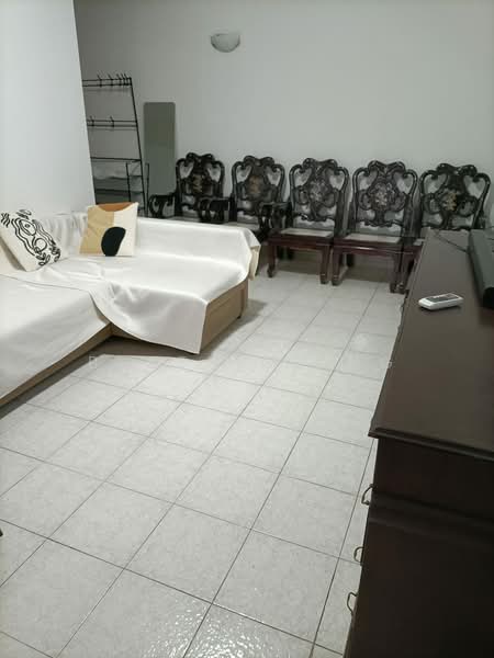 Sin Ming Plaza, 2 Sin Ming Road, 1 Bedroom, 750 sqft, Apartment For Rent, by Beatrice Ng, 500109934 - Living Room - PropertyGuru.com.sg