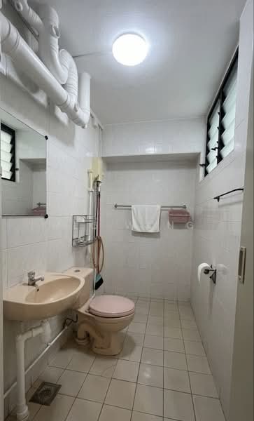 751 Woodlands Circle, 751 Woodlands Circle, 3 Bedrooms, 1,098 sqft, HDB Flat For Sale, by Meg Wong, 500109938 - Common Bathroom  - PropertyGuru.com.sg